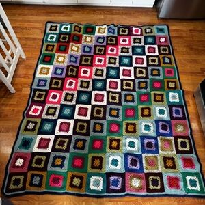 Beautiful Handmade Tightly Knit Granny Stitch Afghan 82” x 65” 120 Square 5 LBS!
